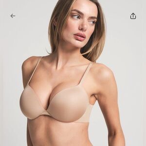 SKIMS Ultimate Push-Up Plunge Bra 34B